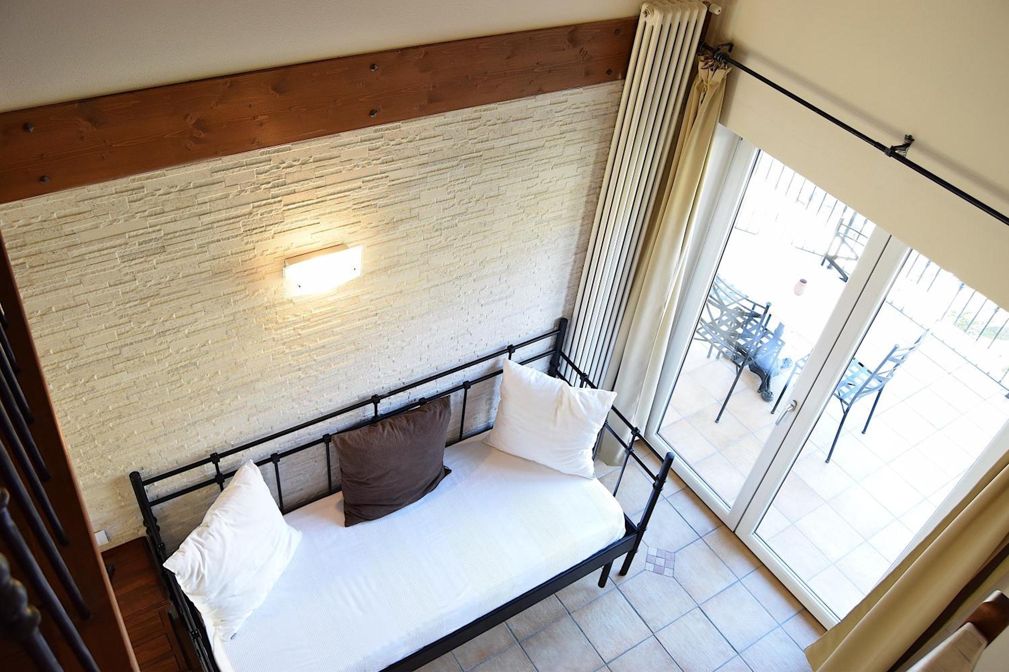 リーヴァ・デル・ガルダ Residenza Le Due Torriアパートホテル エクステリア 写真
