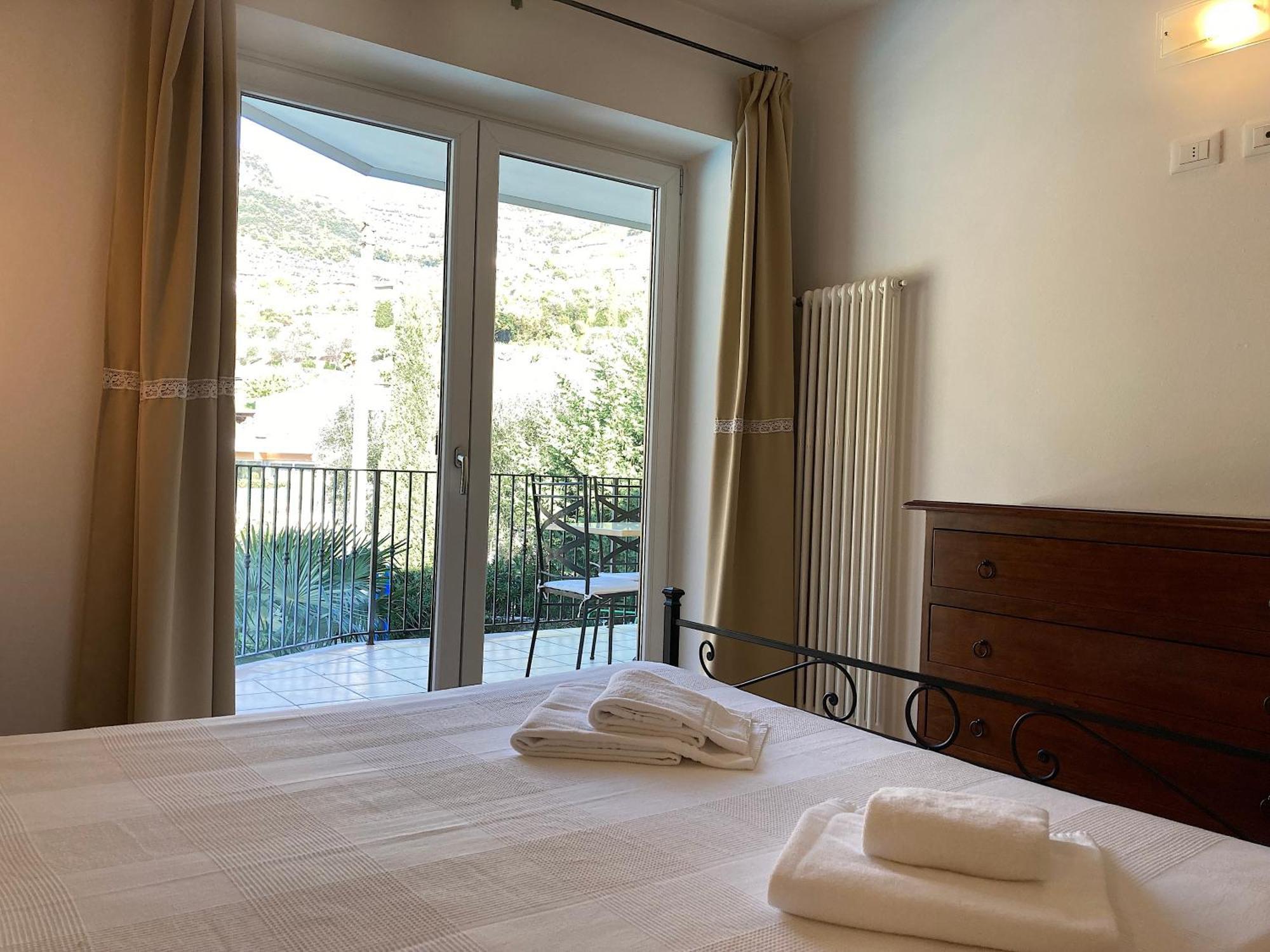 リーヴァ・デル・ガルダ Residenza Le Due Torriアパートホテル エクステリア 写真